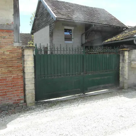 Vendégház Le Breuil Piney